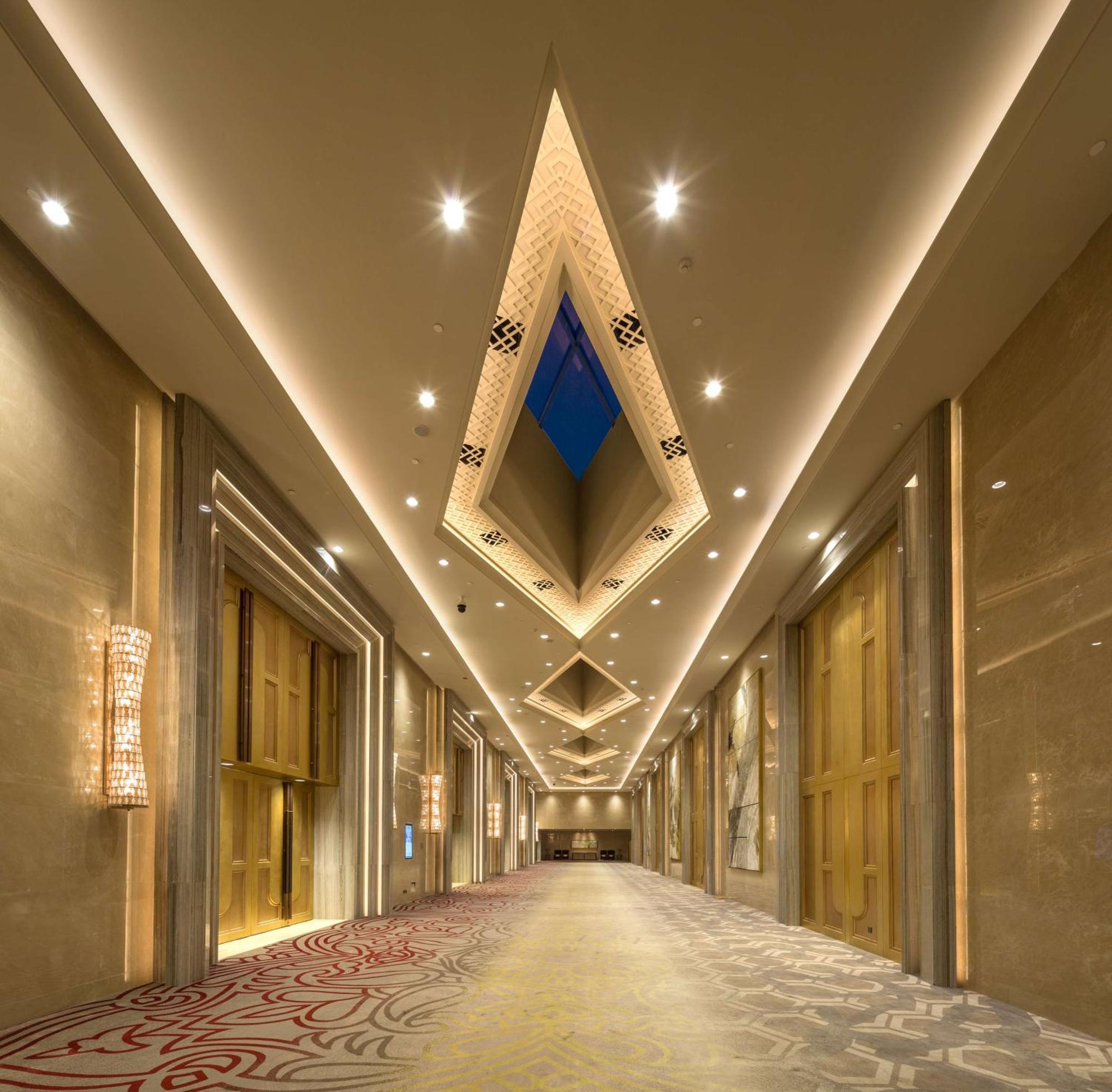Hilton Ουρούμτσι Εξωτερικό φωτογραφία